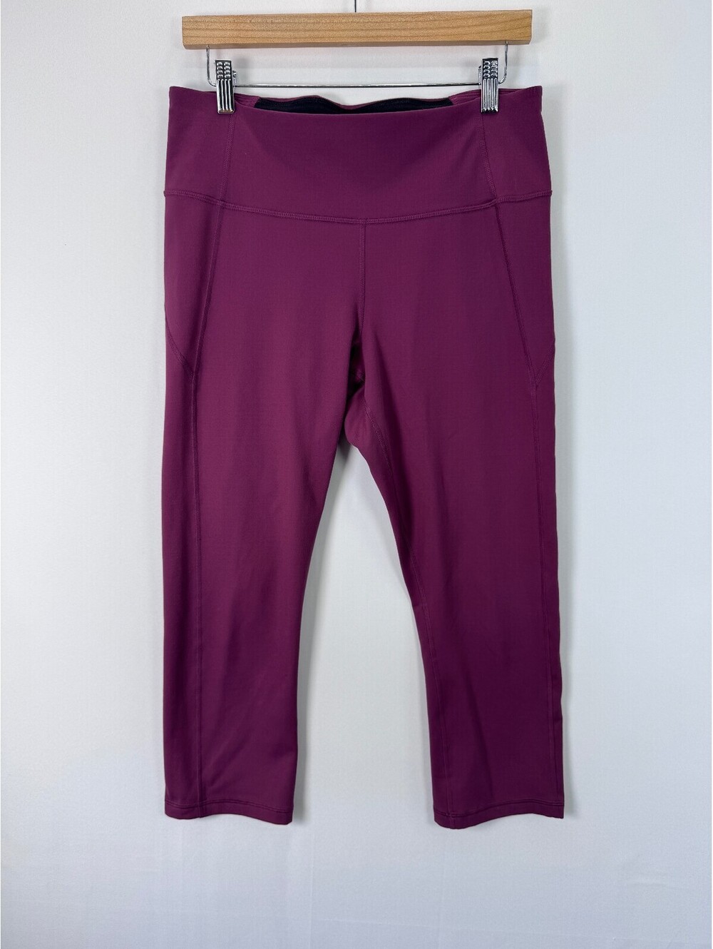 Under Armour Reflect Crop Leggings Women's Large Burgundy High Rise HeatGear